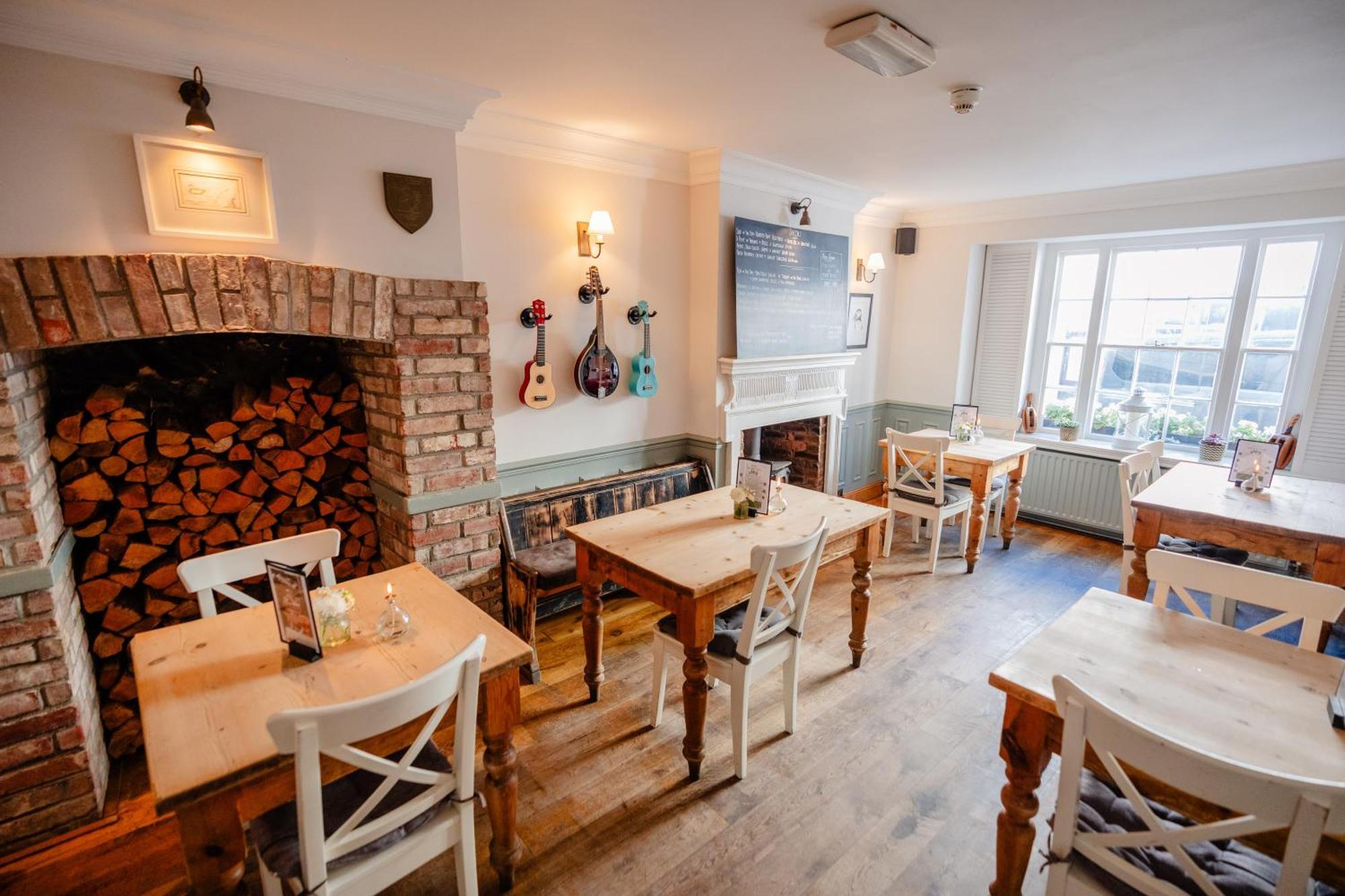 Bed and Breakfast The Georgian House Braye Экстерьер фото